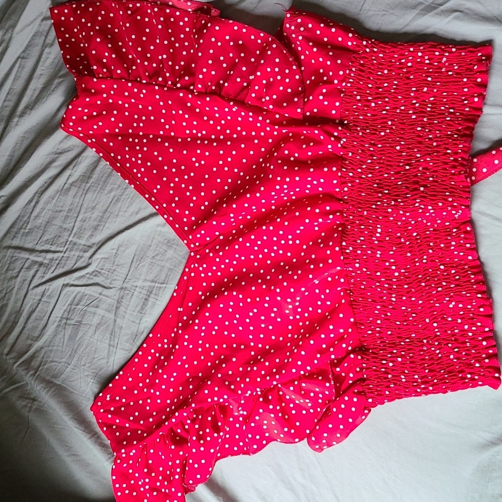 Red flutter sleeve crop top NWOT